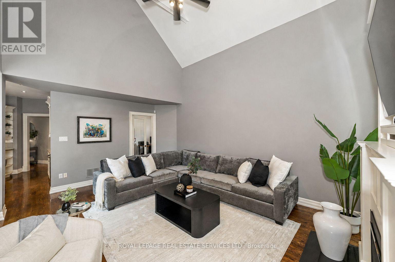 72 PRENNAN AVENUE - 20