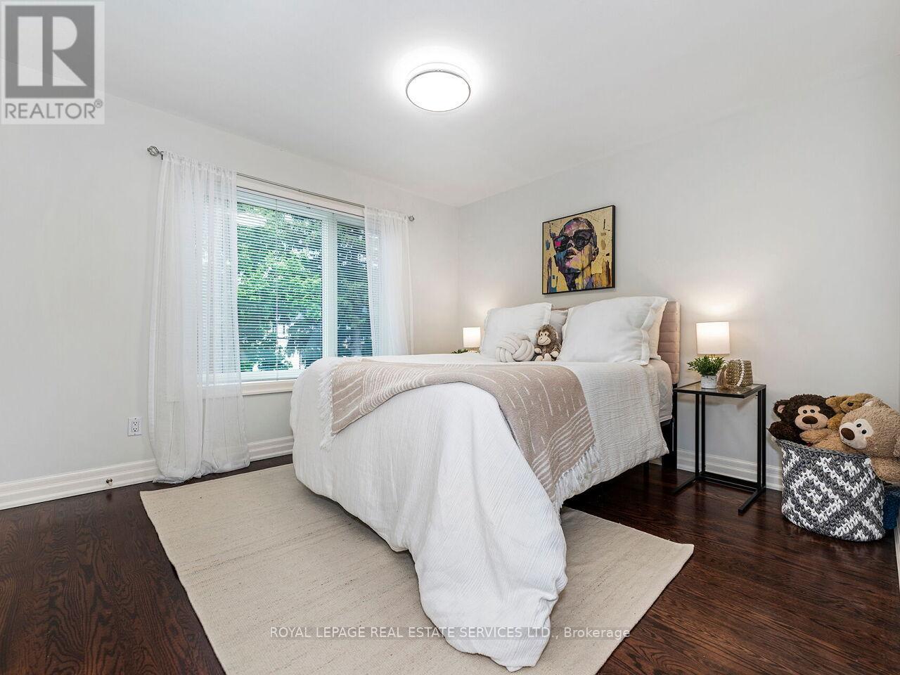 72 PRENNAN AVENUE - 30