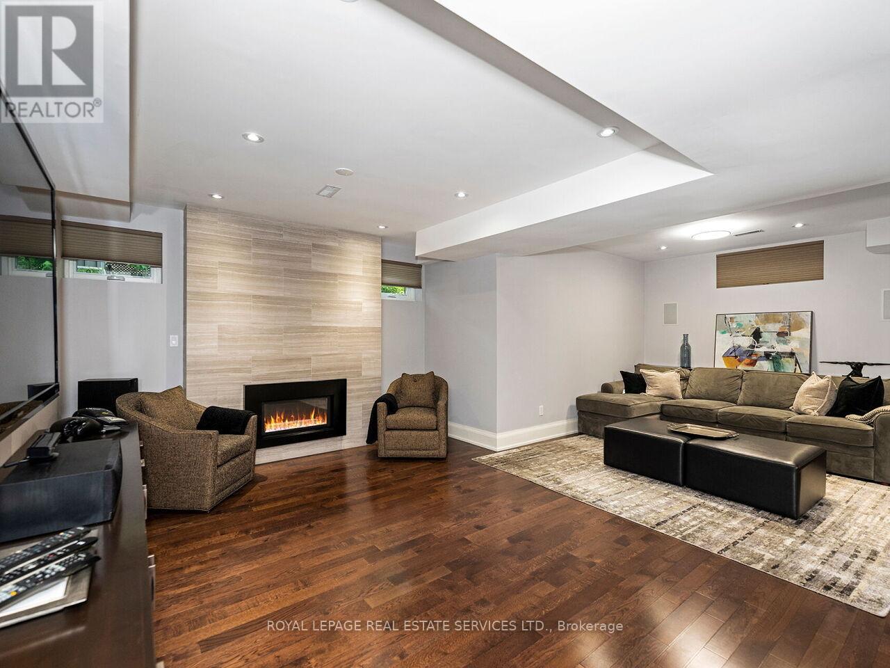 72 PRENNAN AVENUE - 33