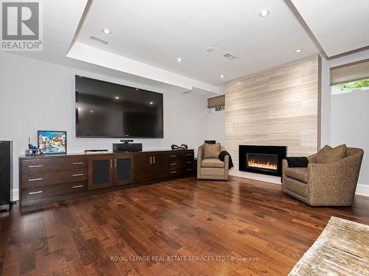 72 PRENNAN AVENUE - 34