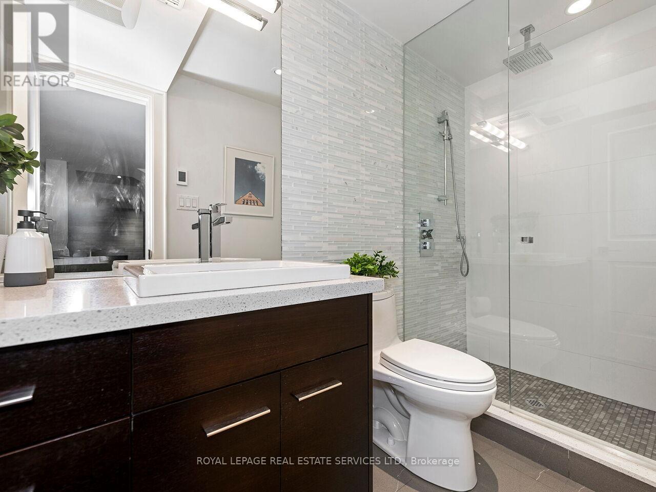 72 PRENNAN AVENUE - 40