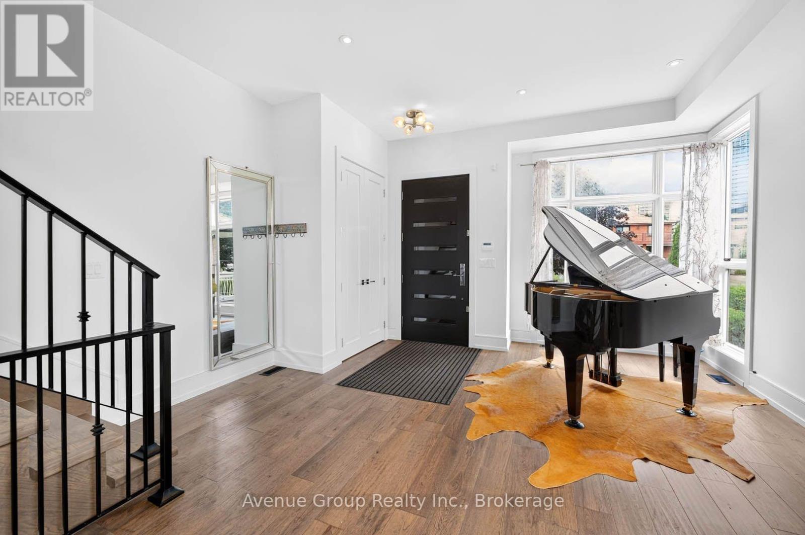 Photo of 33 CARTWRIGHT AVENUE