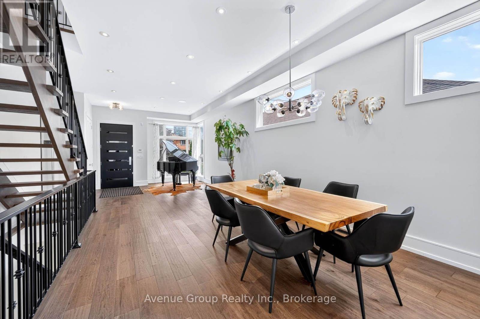 Photo of 33 CARTWRIGHT AVENUE