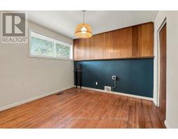 526 Stafford Drive, Oakville, ON L6L4M5 Photo 17