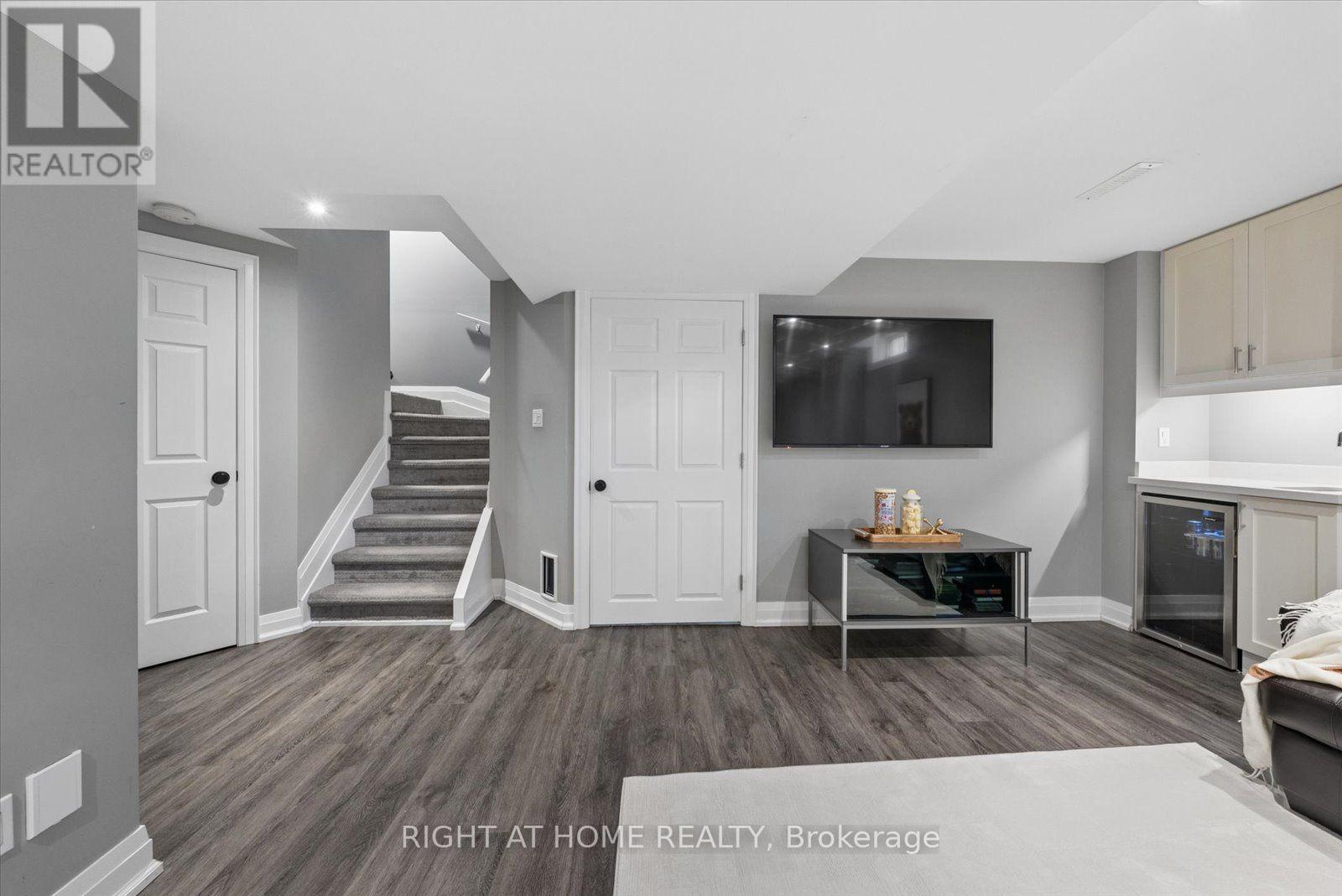 77 SHONIKER DRIVE - Image 32