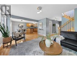 Foyer - 77 Shoniker Drive, Newmarket, ON L3X2Z3 Photo 8