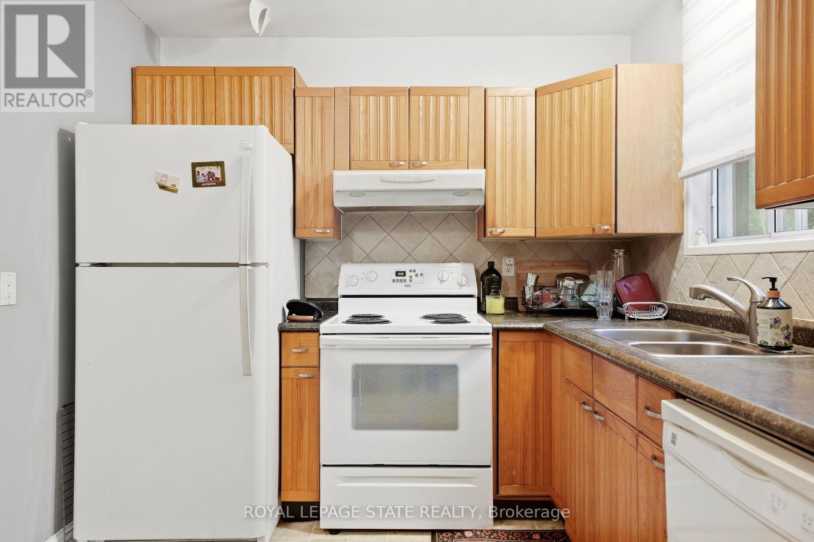 408 SANATORIUM ROAD - 8