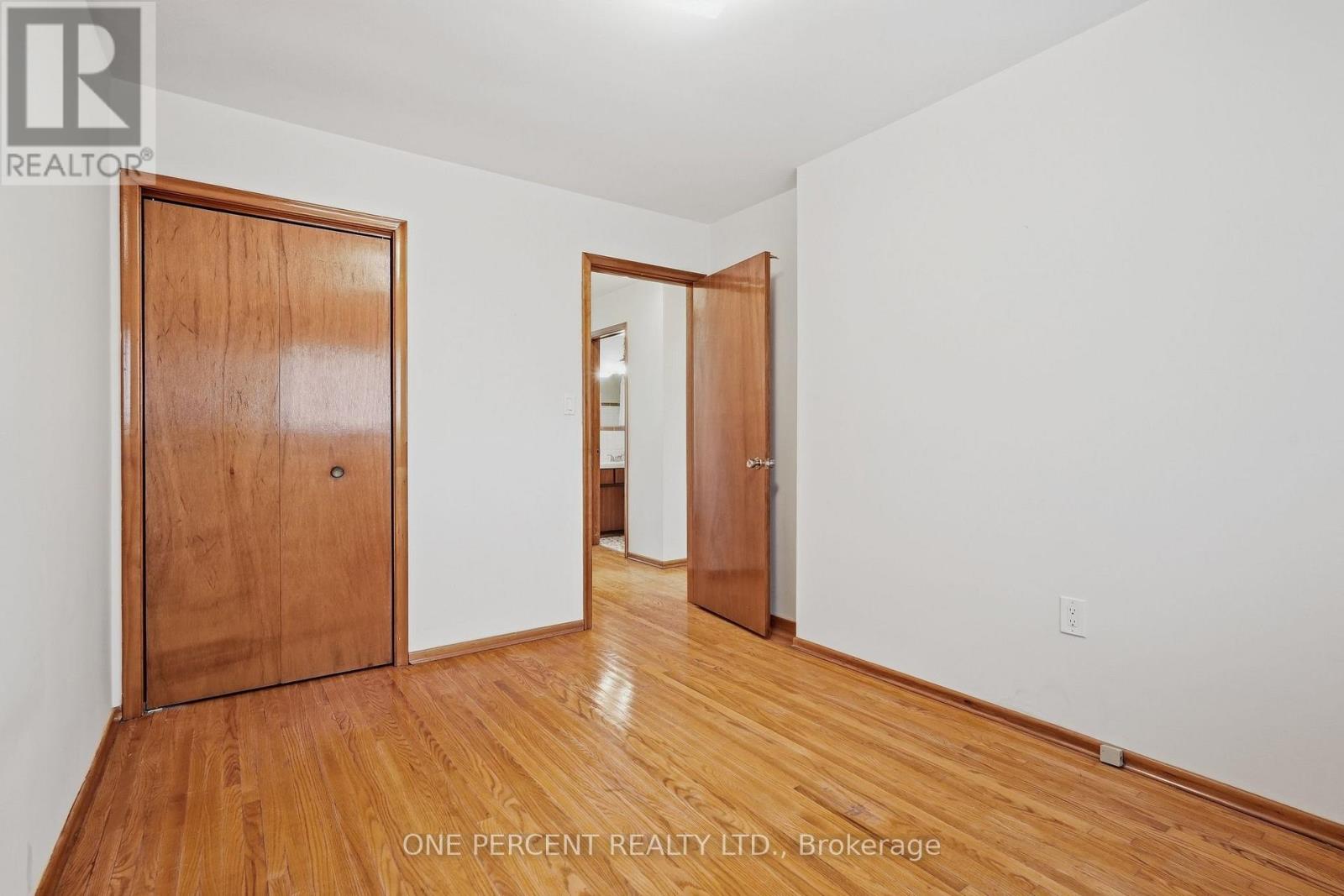 137 PICTON STREET E - 12