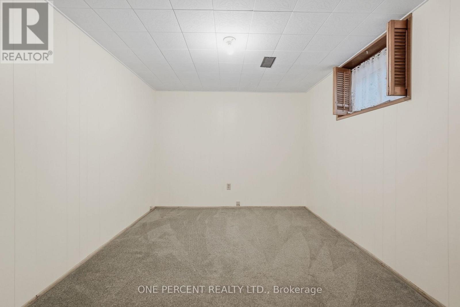 137 PICTON STREET E - 21
