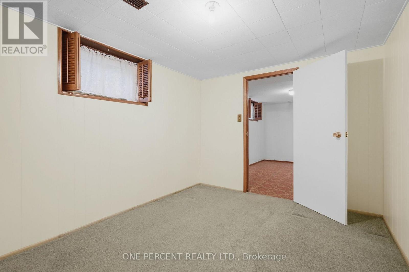 137 PICTON STREET E - 22