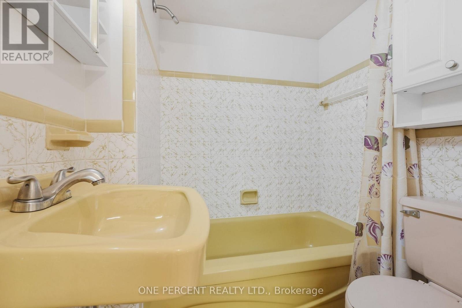 137 PICTON STREET E - 23