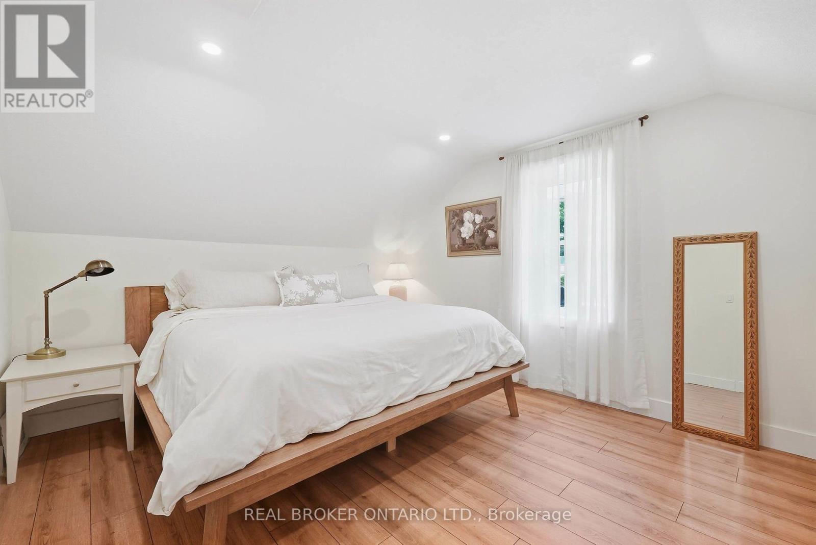22 TEMPERANCE STREET - 19