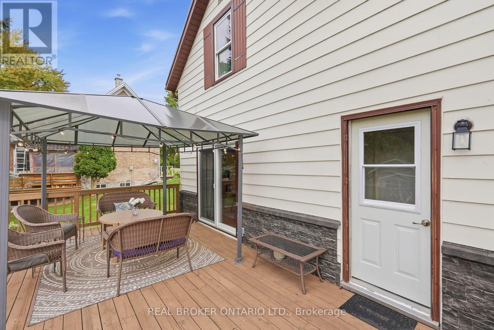 22 TEMPERANCE STREET - 23