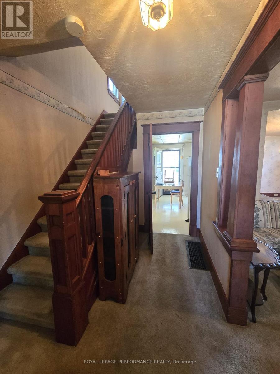 436 FOURTH STREET E - Image 30