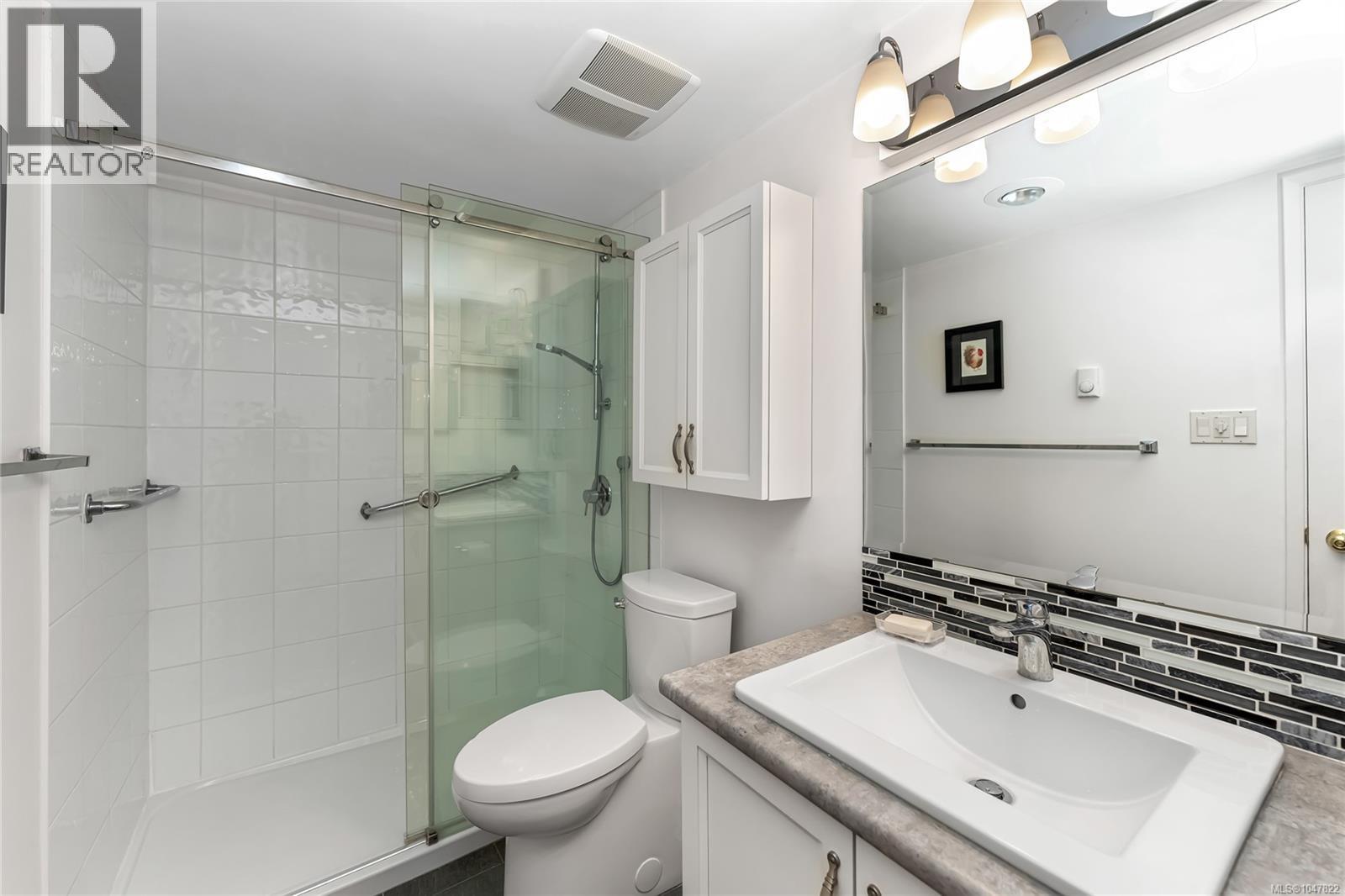 #407 2125 Oak Bay Ave - 12