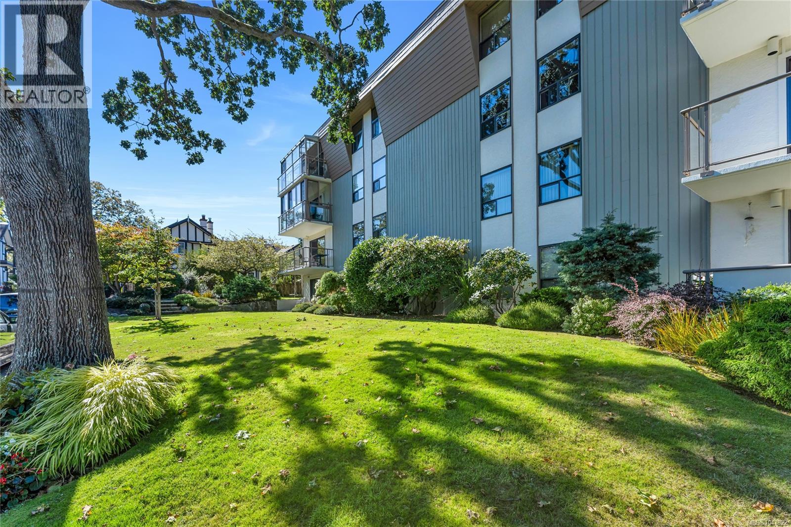#407 2125 Oak Bay Ave - 20