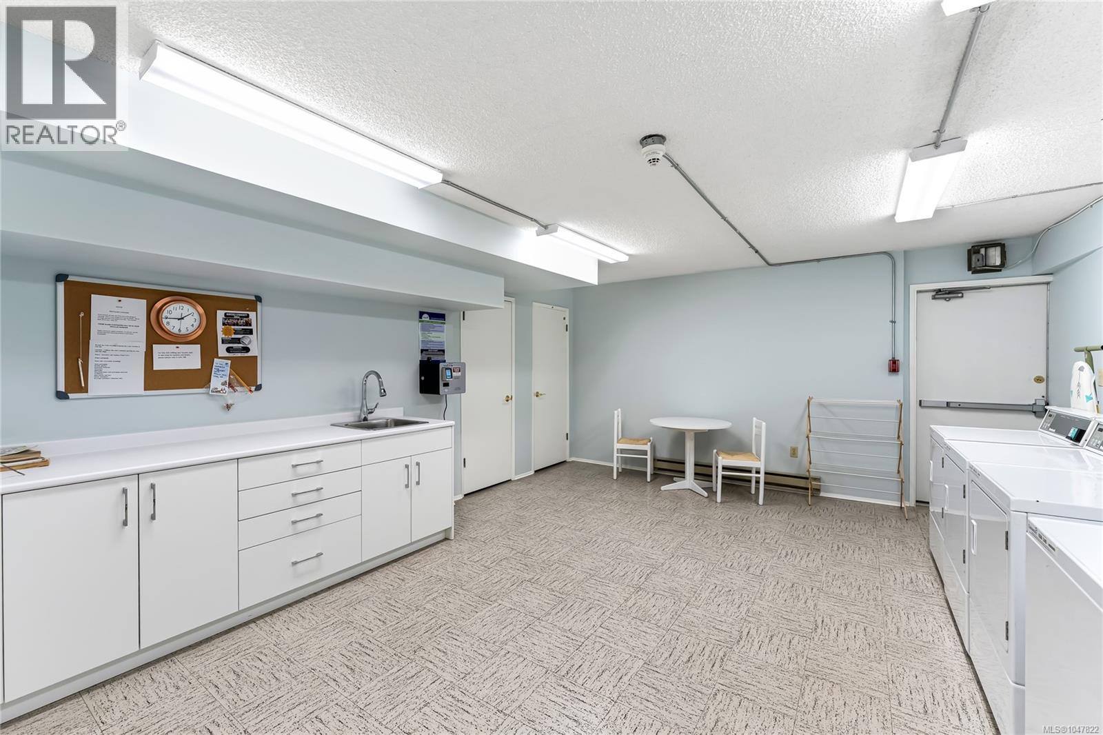 407 2125 Oak Bay Avenue, Oak Bay
