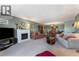 Living room - 407 2125 Oak Bay Ave, Oak Bay, BC V8R1E8 Photo 7