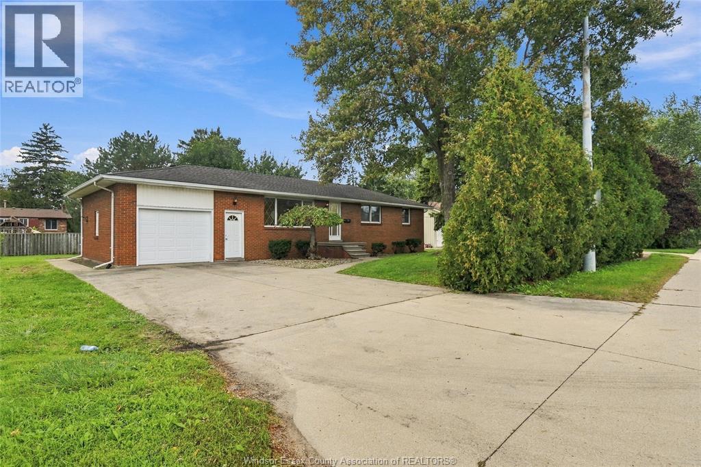 4045 DOUGALL AVENUE - 3