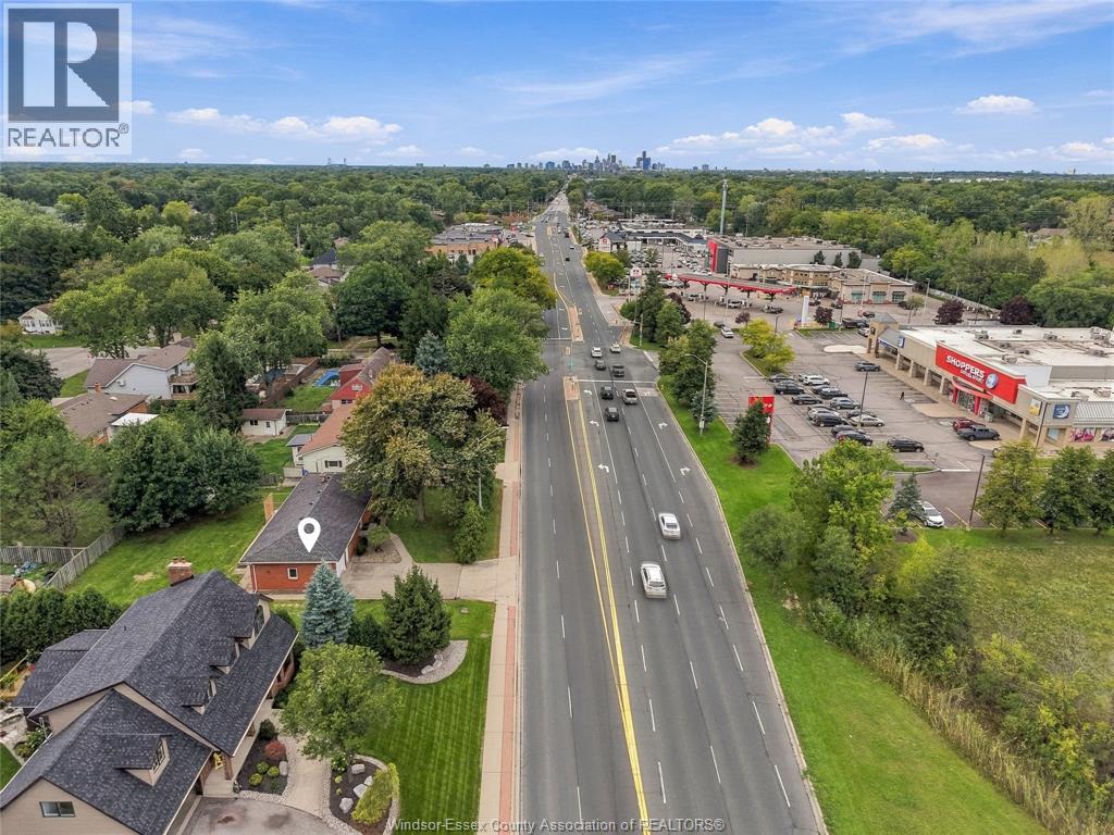 4045 DOUGALL AVENUE - 5