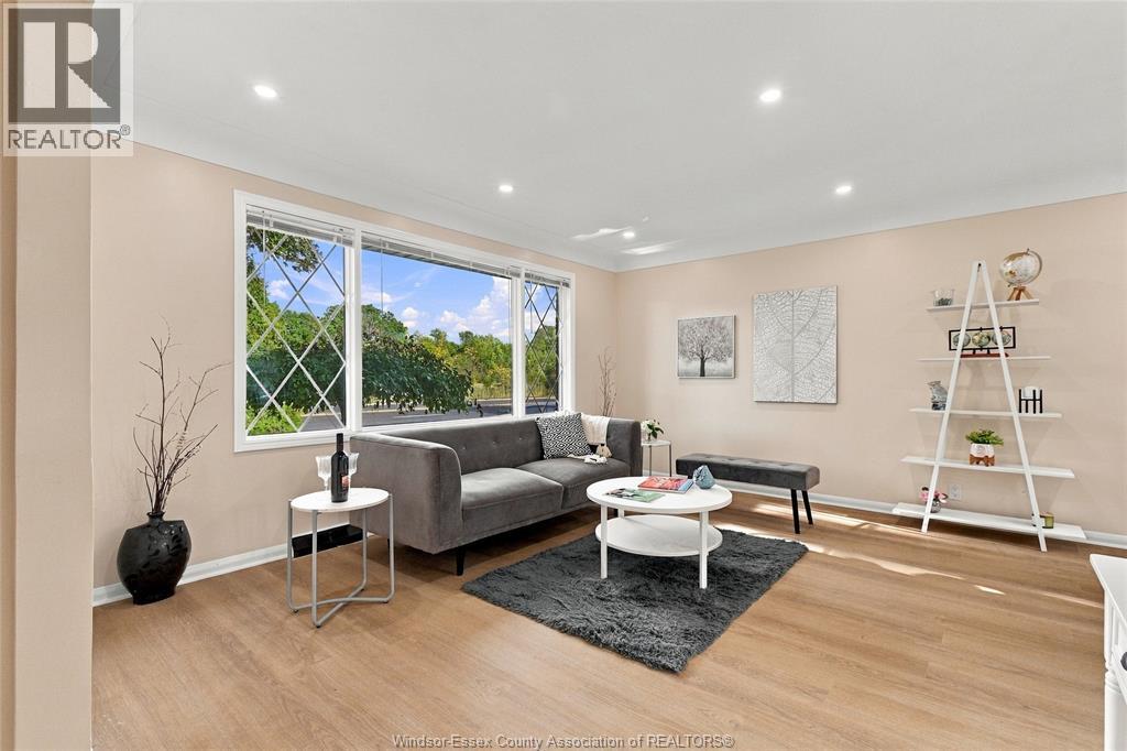 4045 DOUGALL AVENUE - 9
