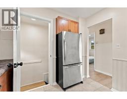 4045 Dougall Avenue, Windsor, ON N9G1X4 Photo 15