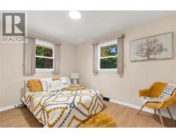 4045 Dougall Avenue, Windsor, ON N9G1X4 Photo 20