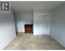 2 Tecumseh Rd, Elliot Lake, ON P5A1M1 Photo 14