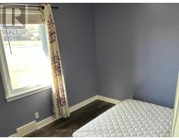 Bedroom 3 - 33374 Richmond Street, Lucan Biddulph, ON N0M2J0 Photo 9