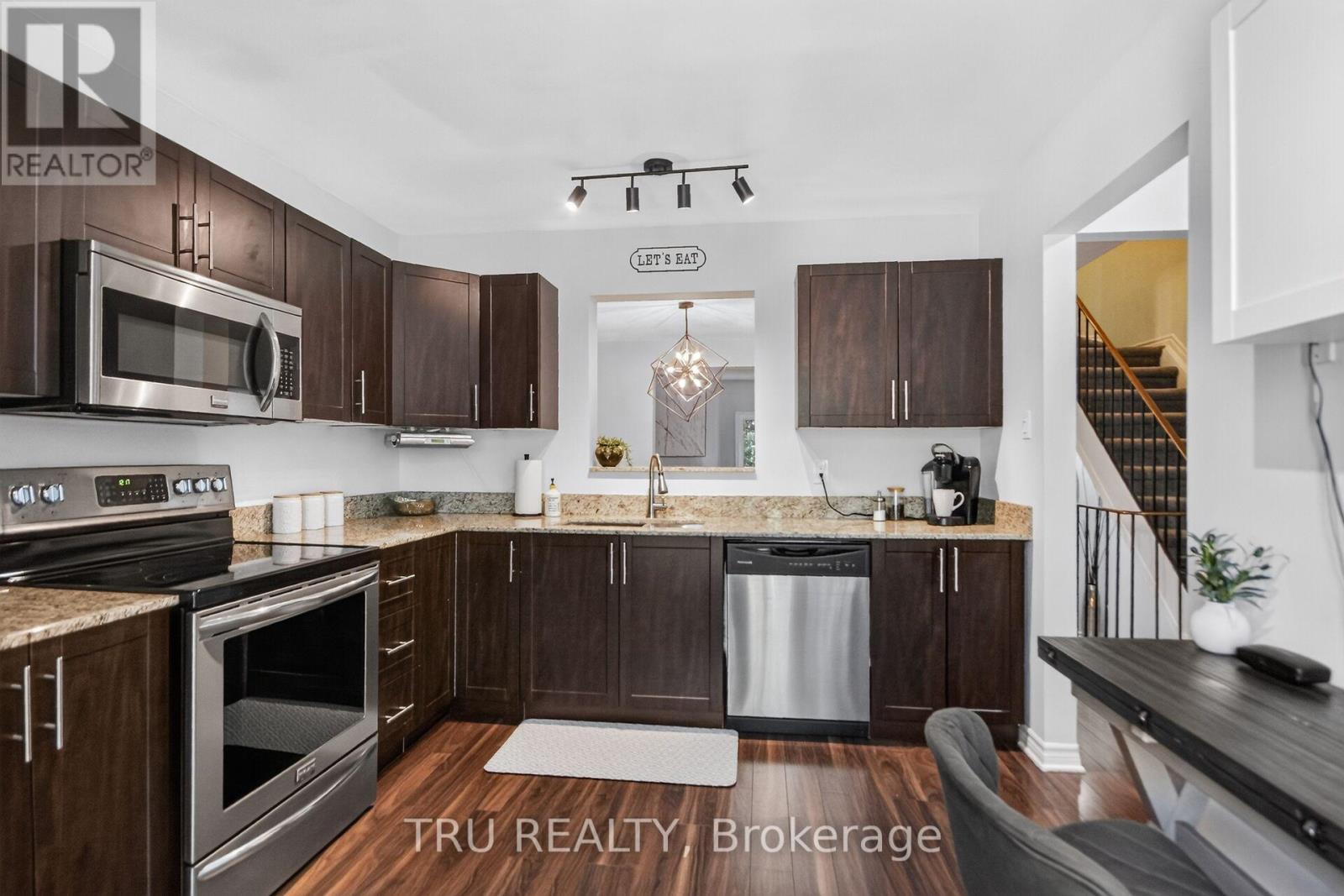 #90 50 LIGHTFOOT PLACE - 11