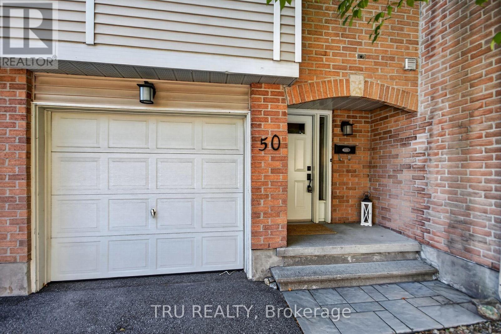 #90 50 LIGHTFOOT PLACE - 2