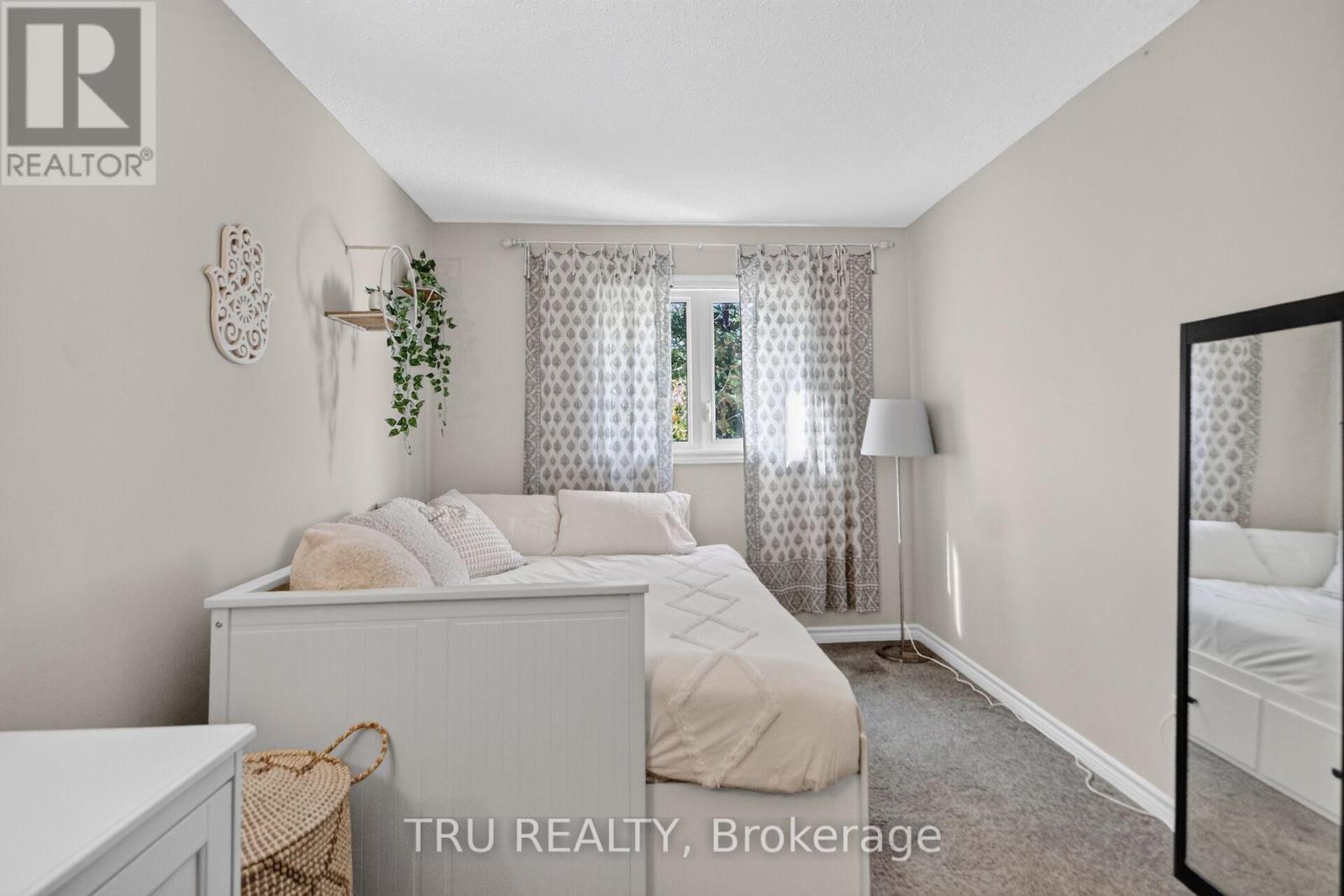 #90 50 LIGHTFOOT PLACE - Image 22