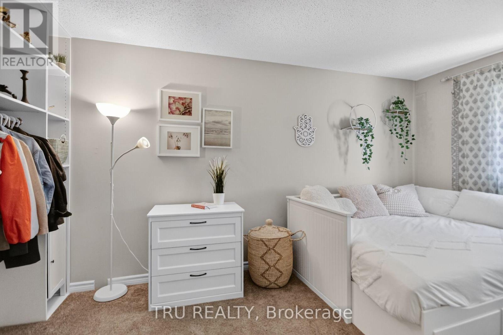 #90 50 LIGHTFOOT PLACE - Image 23