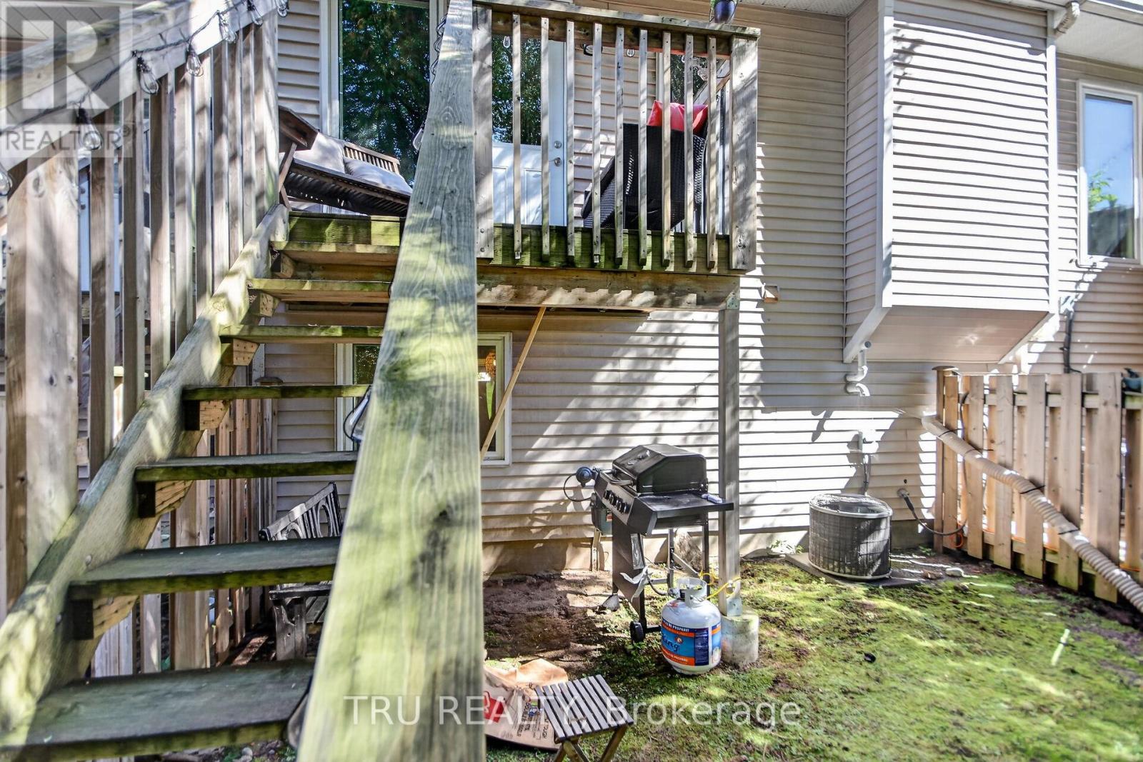 #90 50 LIGHTFOOT PLACE - 30