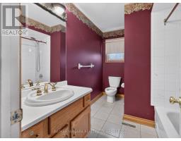 Bathroom - 7905 Salisbury Place, Niagara Falls, ON L2H2W7 Photo 10