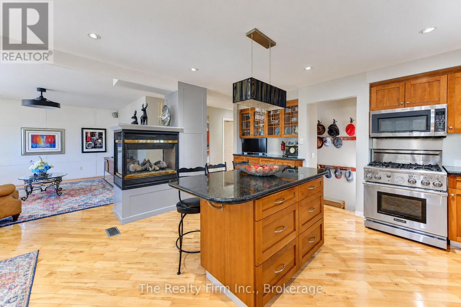 218 FORESTWOOD DRIVE - 10