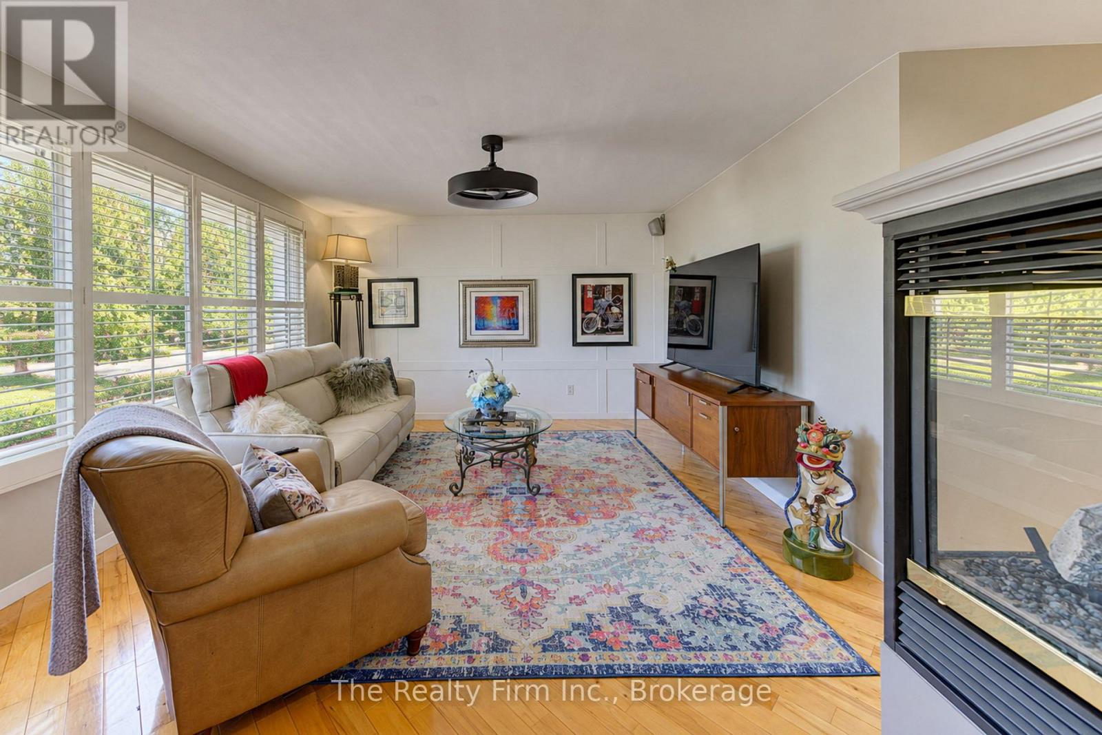 218 FORESTWOOD DRIVE - 6