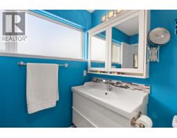 1741 Chesterfield Avenue, North Vancouver, BC V7M2N9 Photo 19