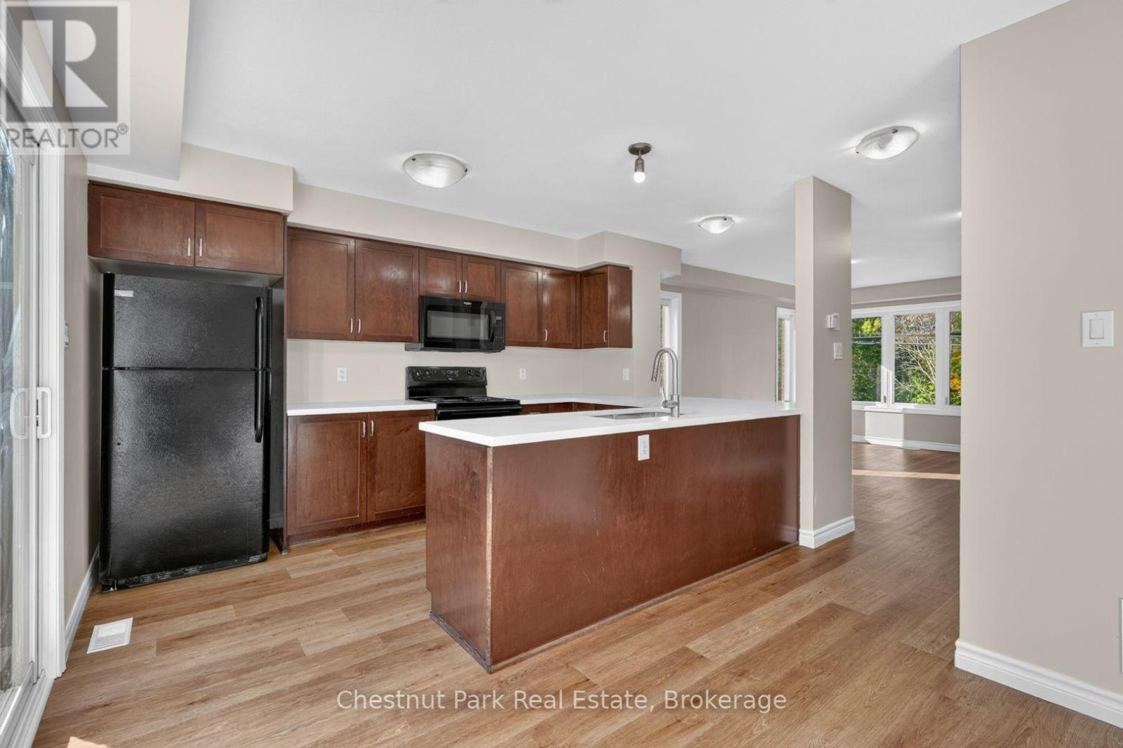 #1 37 SILVER STREET - 10