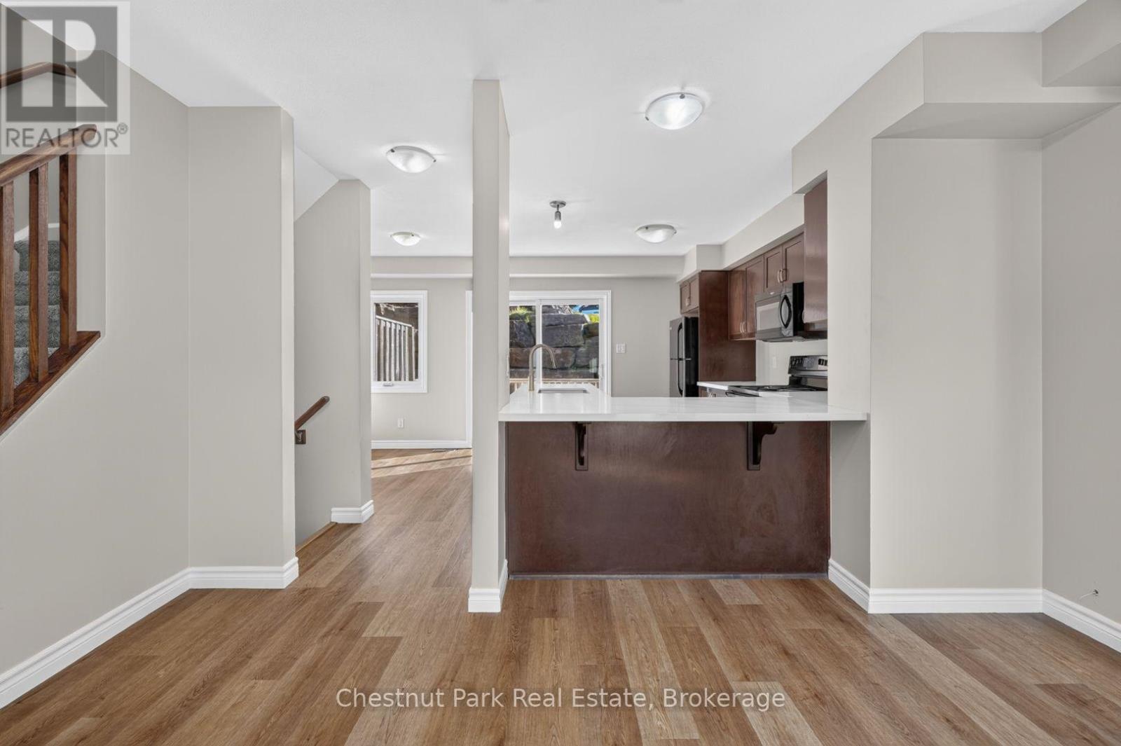 #1 37 SILVER STREET - 8