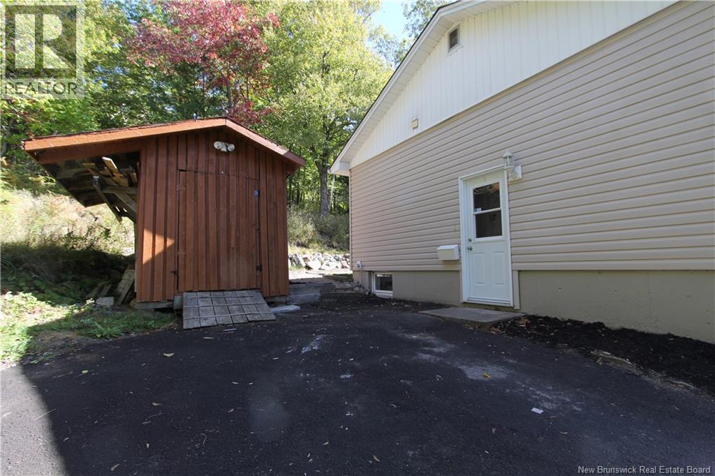 15 Hazen Avenue - Image 44