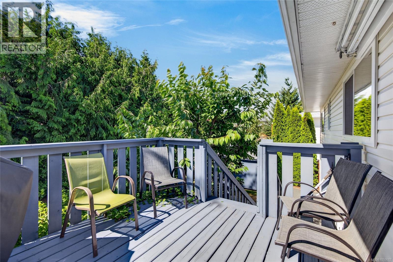 2149 Murrelet Dr - Image 19