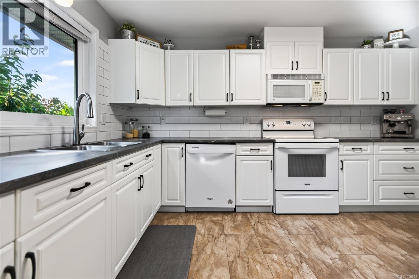 2149 Murrelet Dr - 6