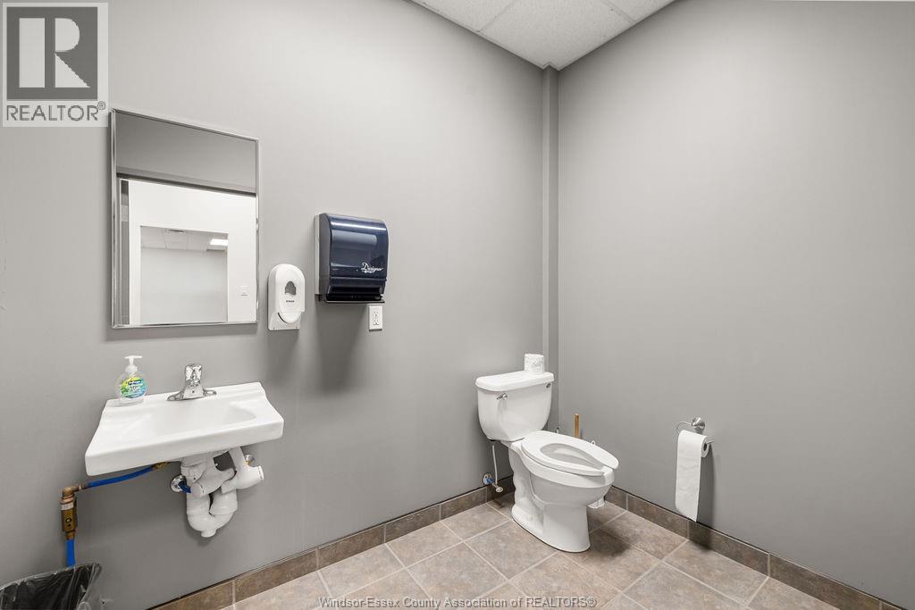 4600 RHODES DRIVE Unit# #4, Windsor — photo 11