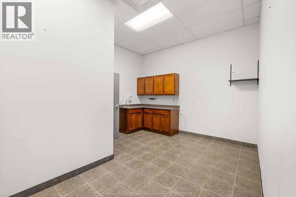4600 RHODES DRIVE Unit# #4, Windsor — photo 9