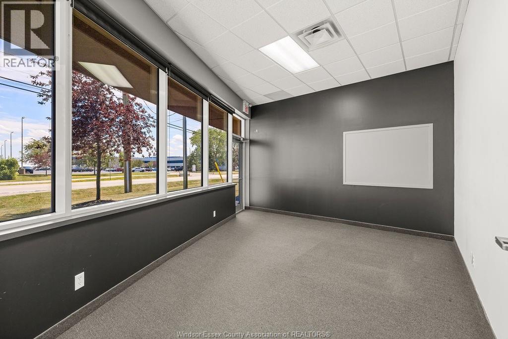 4600 RHODES DRIVE Unit# #4, Windsor — photo 4