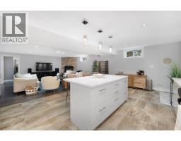2216 Roxborough, Windsor, ON N9B0A5 Photo 40