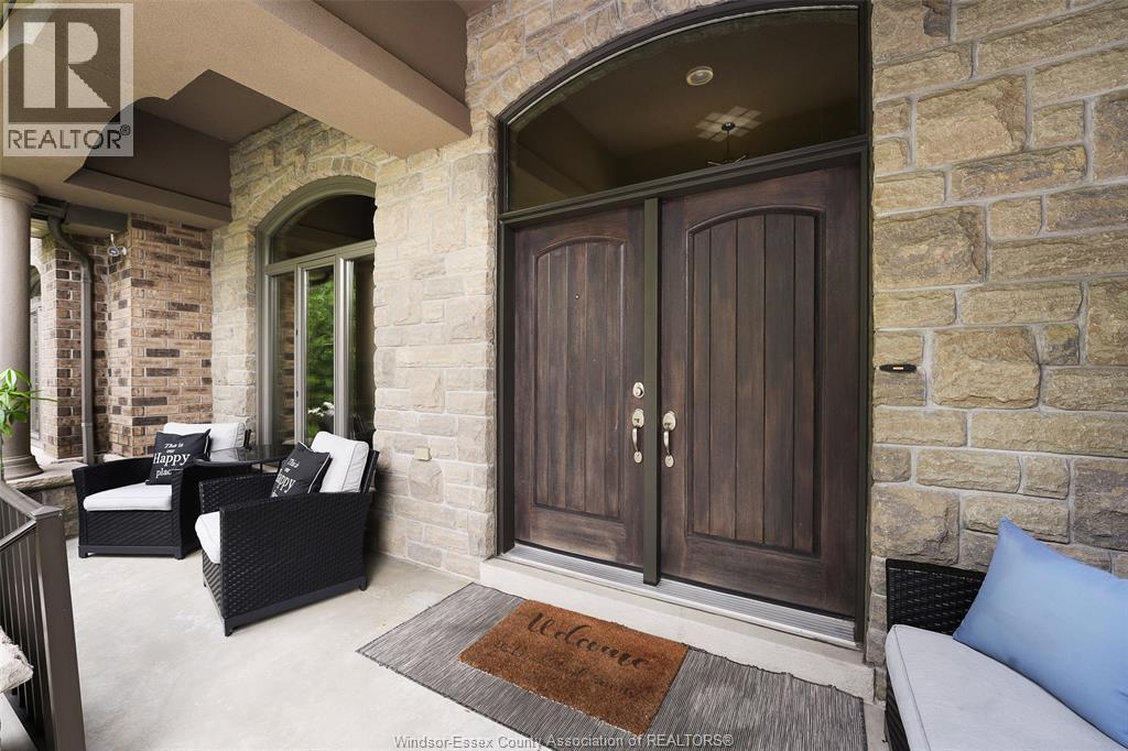 2216 ROXBOROUGH - 5