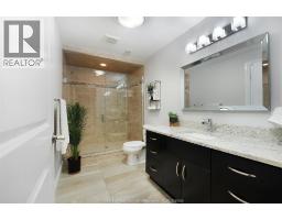 2216 Roxborough, Windsor, ON N9B0A5 Photo 46