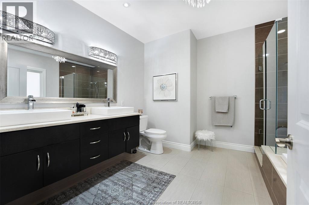 2216 ROXBOROUGH - Image 29